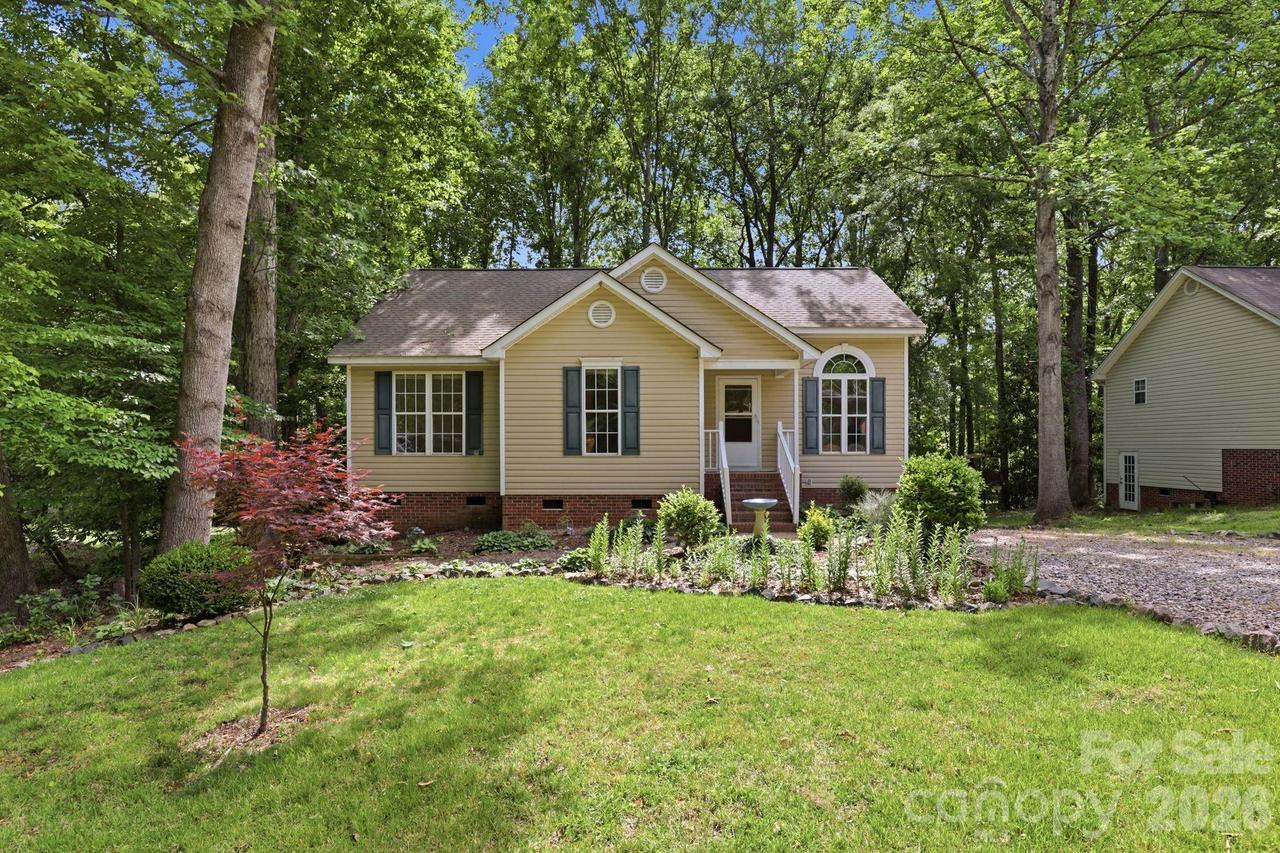 716 King St., Waxhaw, NC 28173
