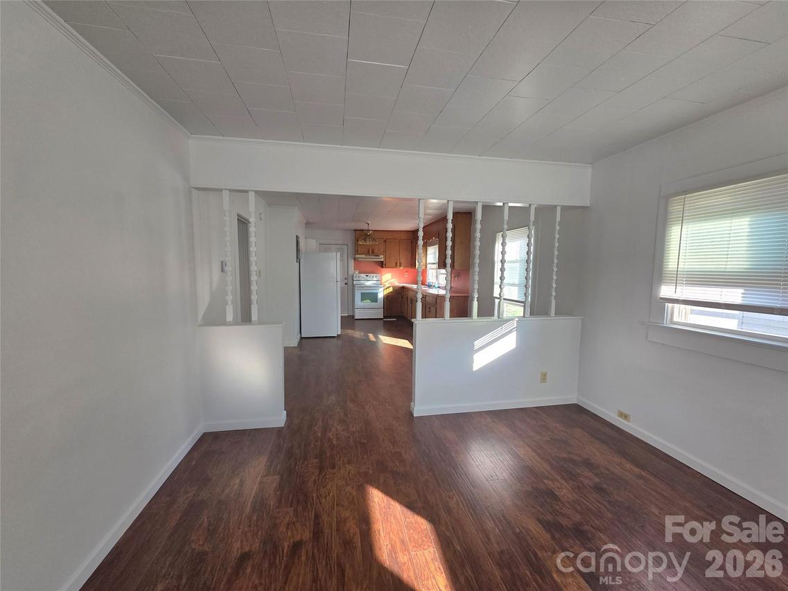 908 Linwood Rd., Gastonia, NC 28052
