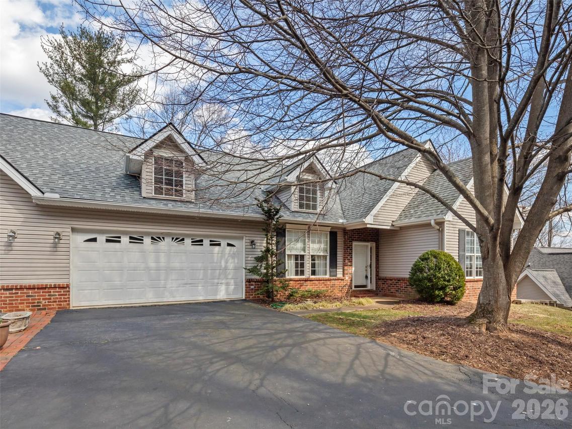 109 Poppy Ln., Asheville, NC 28803