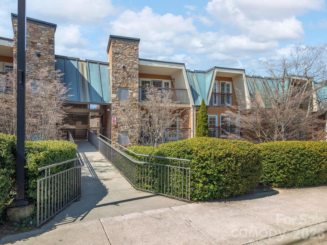 307 Bowling Park Rd., Asheville, NC 28803