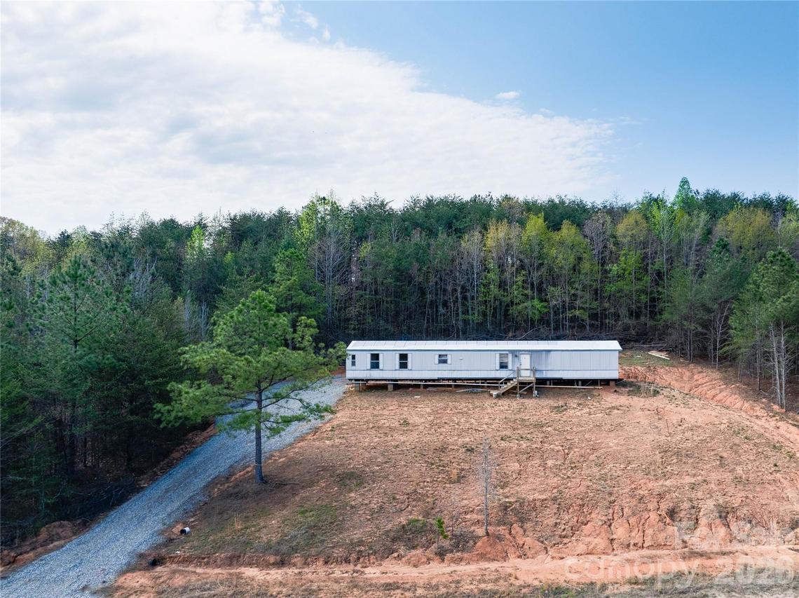 143 W Forest View Ln., Mooresboro, NC 28114