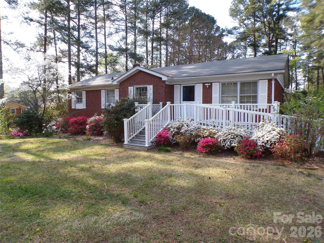 886 Hess Rd., Concord, NC 28025