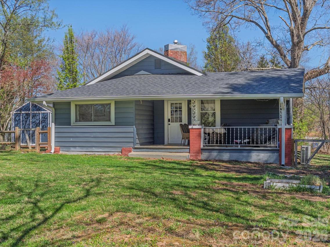 12 Maple Ln., Arden, NC 28704