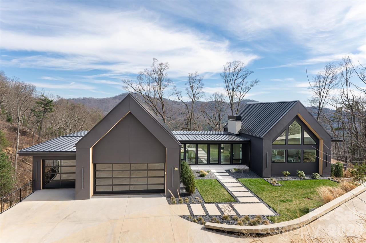 86 Rambling Ridge Rd., Asheville, NC 28804