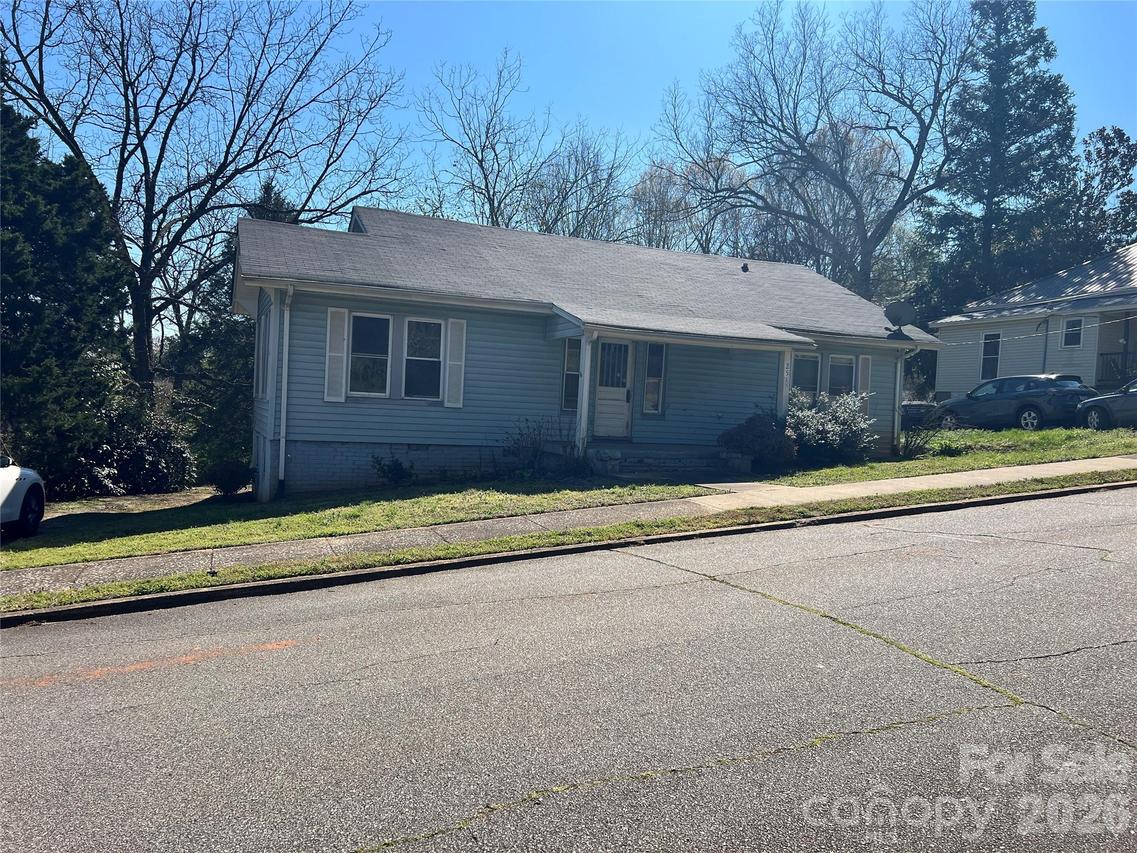 251 W 3rd St., Rutherfordton, NC 28139