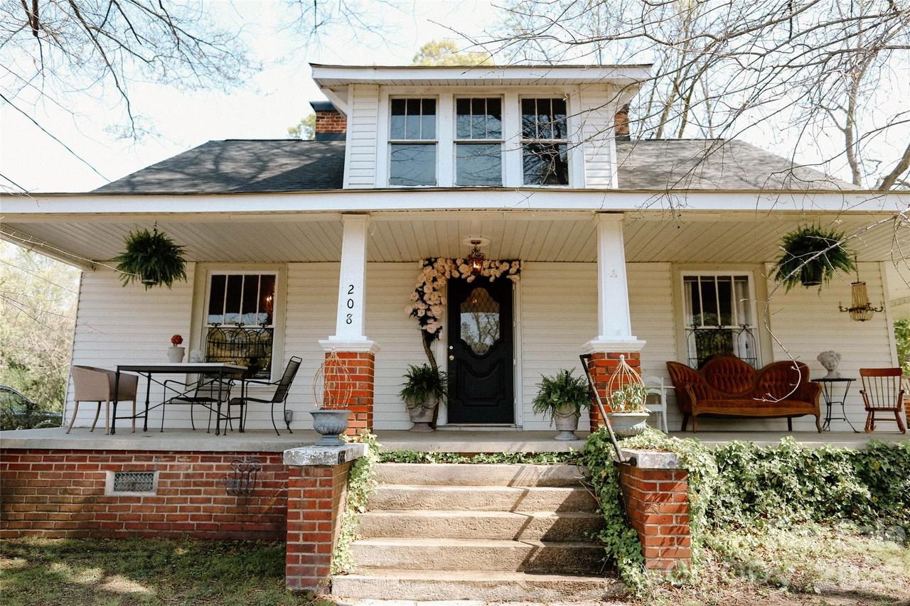 208 Locust St., Kannapolis, NC 28081