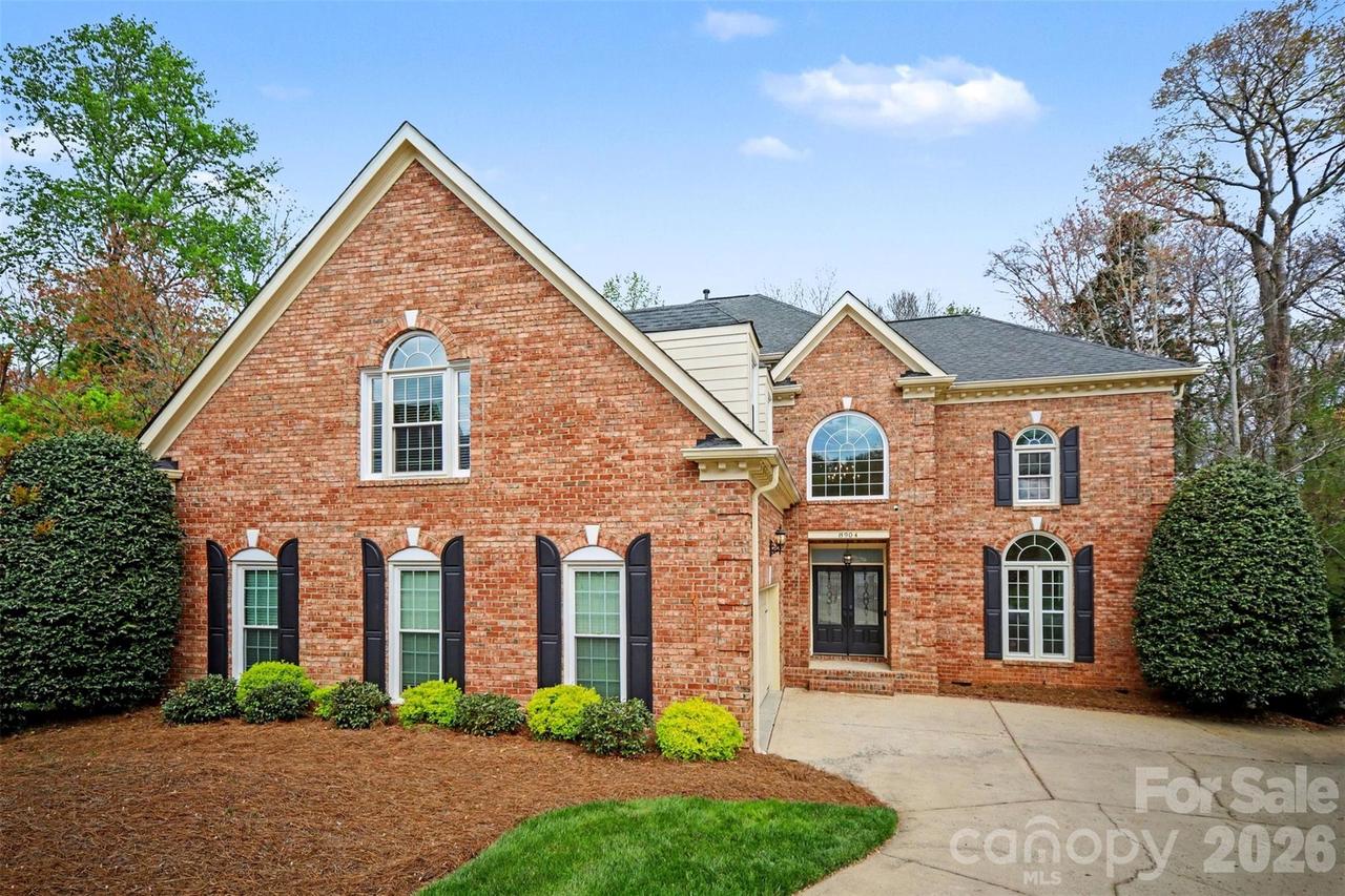 8904 Magnolia Heights Ct., Charlotte, NC 28270