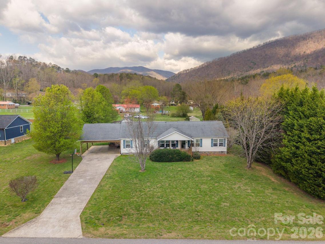 22 Brookfield Ln., Old Fort, NC 28762