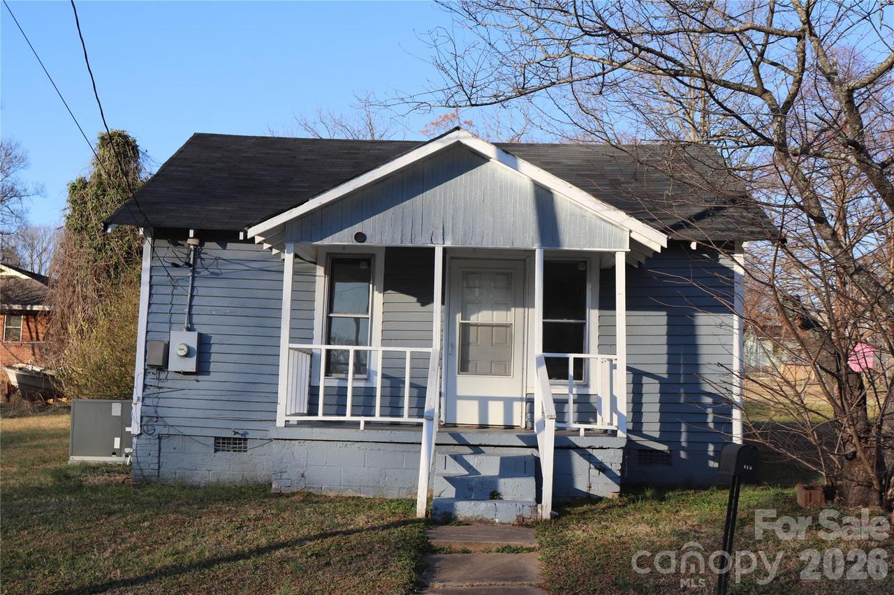 614 Goldsboro Ave., Statesville, NC 28677