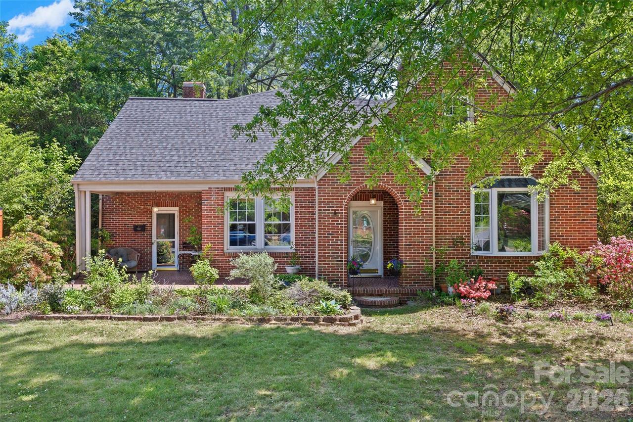 205 S Thompson St., Shelby, NC 28150