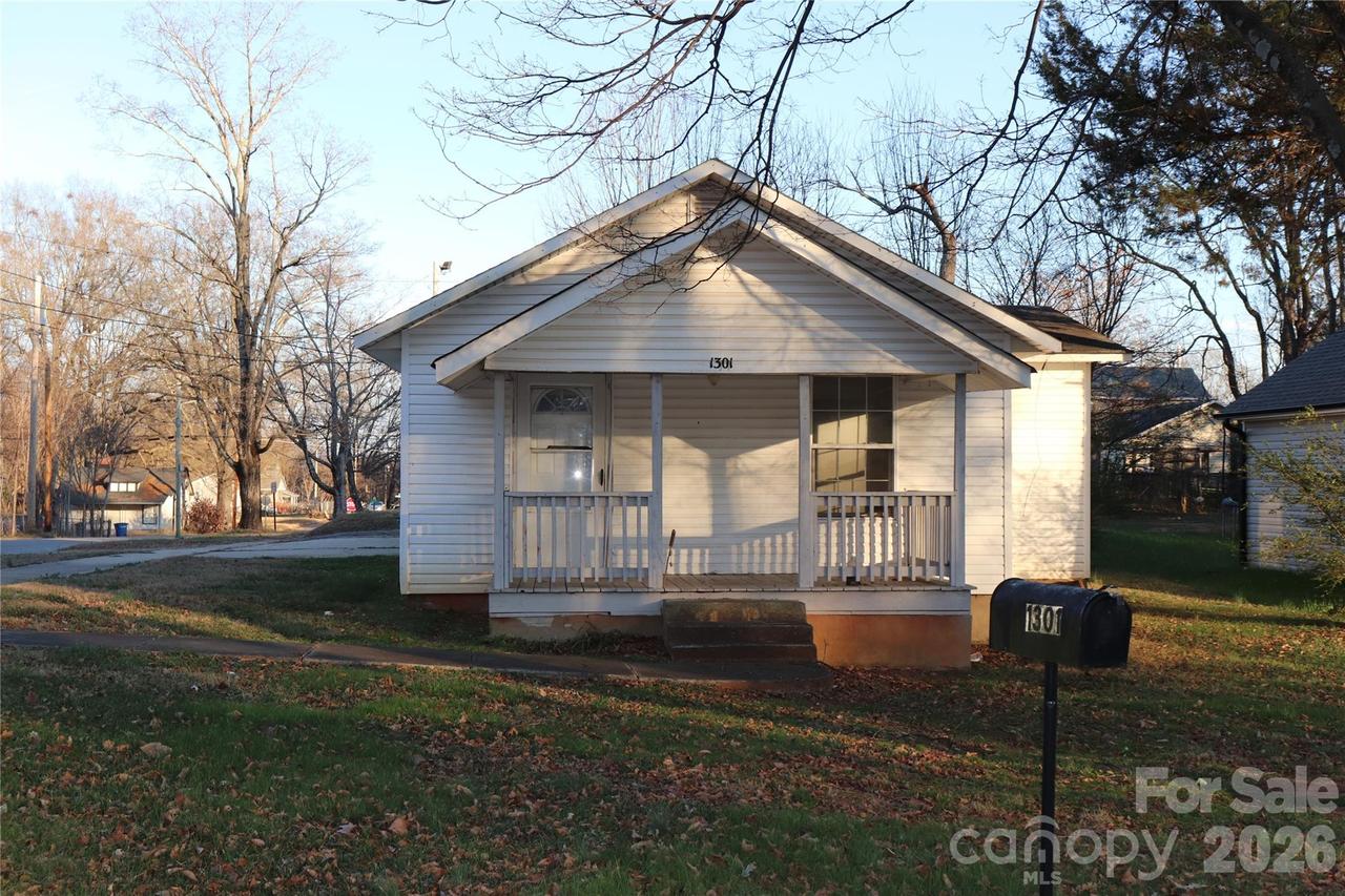 1301 5th St., Statesville, NC 28677