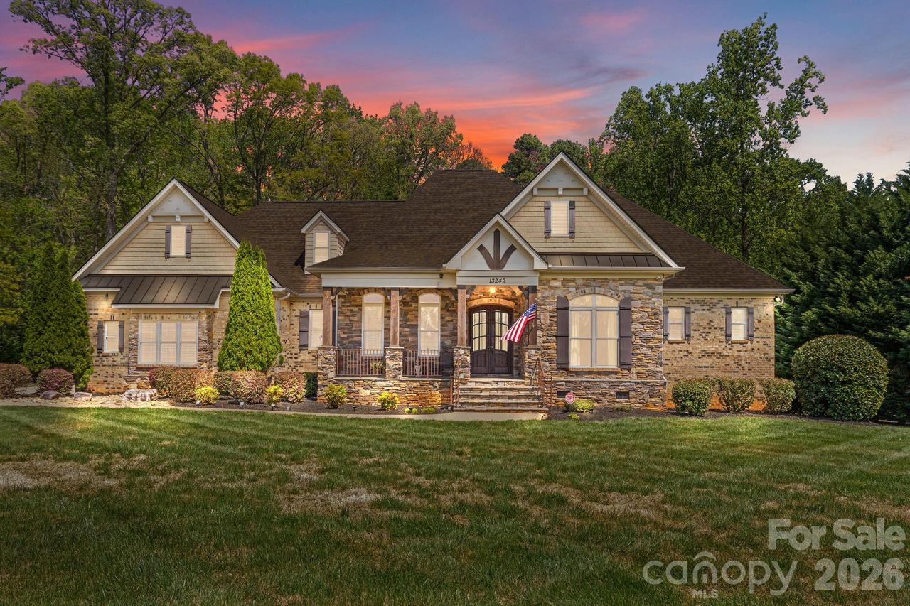 13249 Belle Grove Manor Ln., Matthews, NC 28105