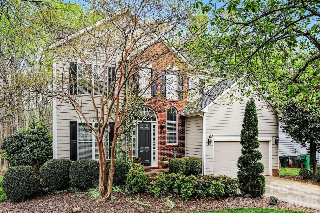 12329 Panthersville Dr., Charlotte, NC 28269