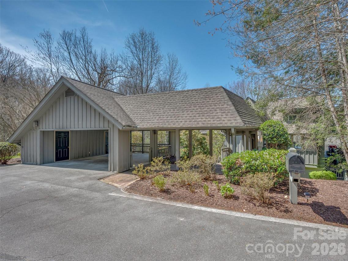 22 Wild Ivy Run, Hendersonville, NC 28739