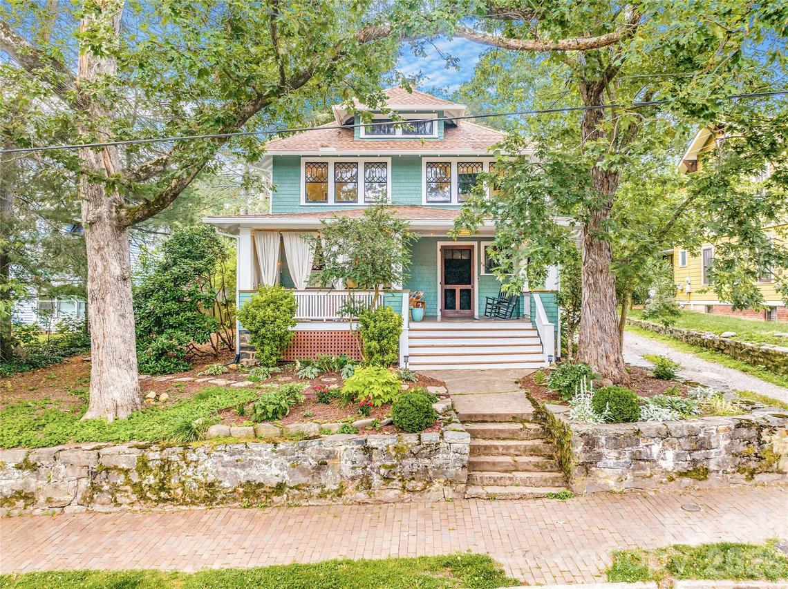 84 Elizabeth St., Asheville, NC 28801