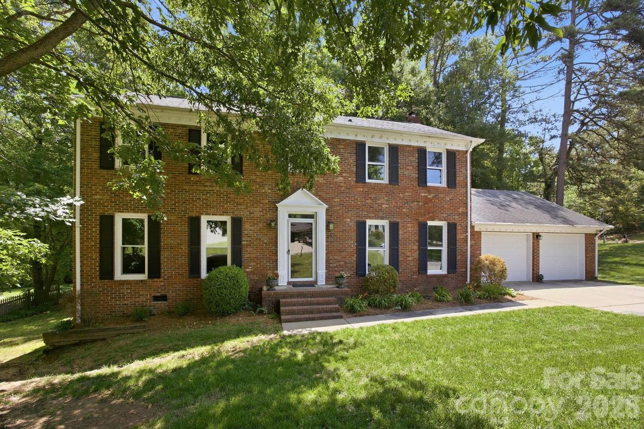 2011 Windlock Dr., Charlotte, NC 28270