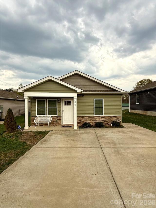 1946 11th Ave., Hickory, NC 28601