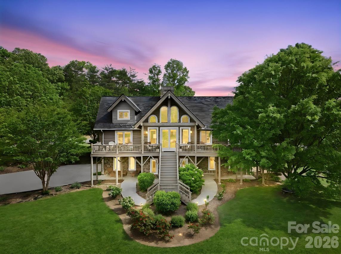 112 Sunny Morning Ct., Hendersonville, NC 28792