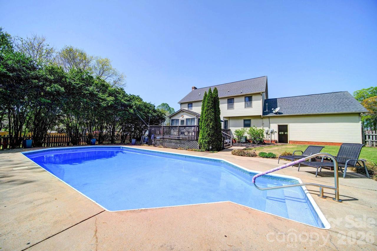 120 Ridgewood Ct., Salisbury, NC 28146