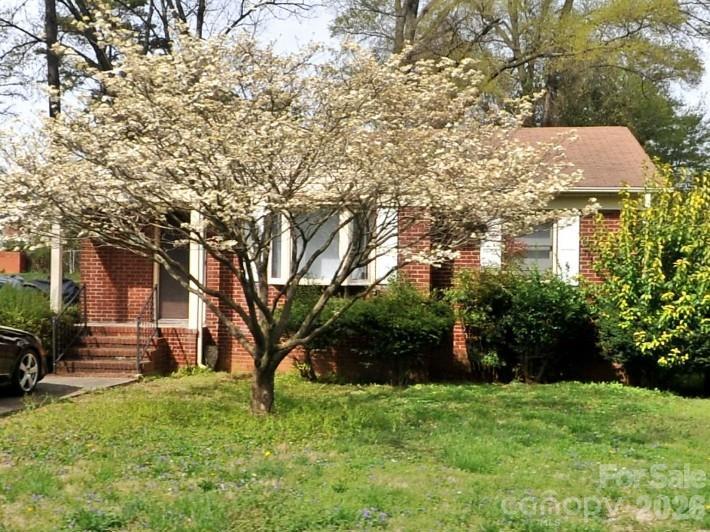 1632 Madison Ave., Charlotte, NC 28216