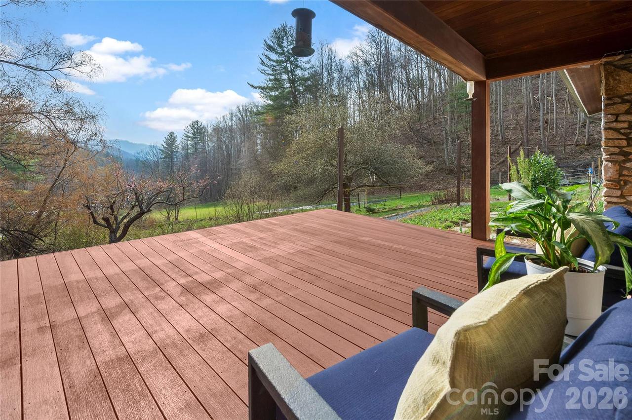 1105 Griffin Branch Rd., Marshall, NC 28753