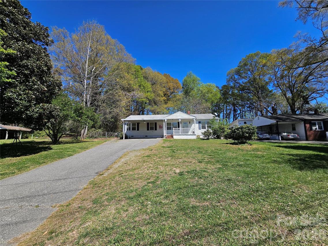 1640 Rankin Lake Rd. #5, Gastonia, NC 28052