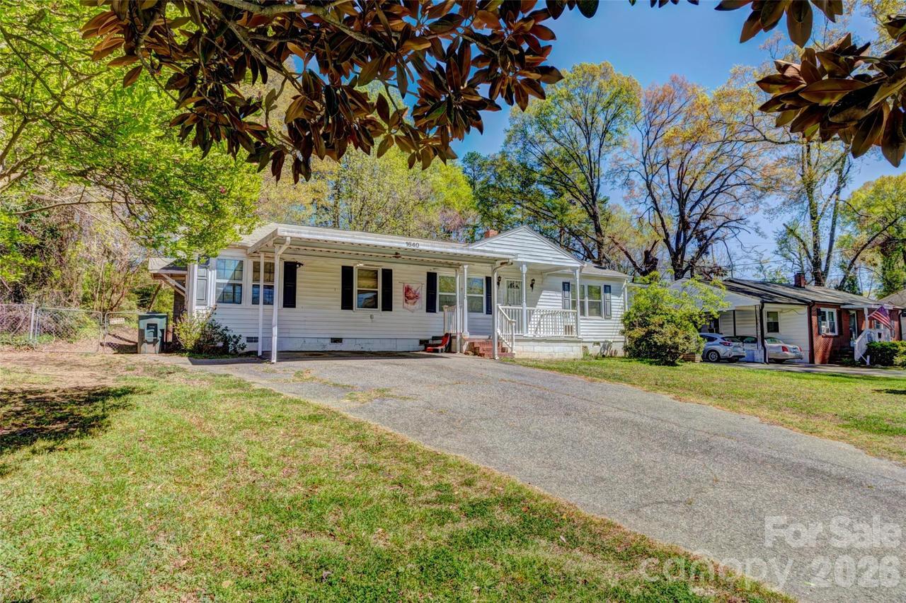1640 Rankin Lake Rd. #5, Gastonia, NC 28052
