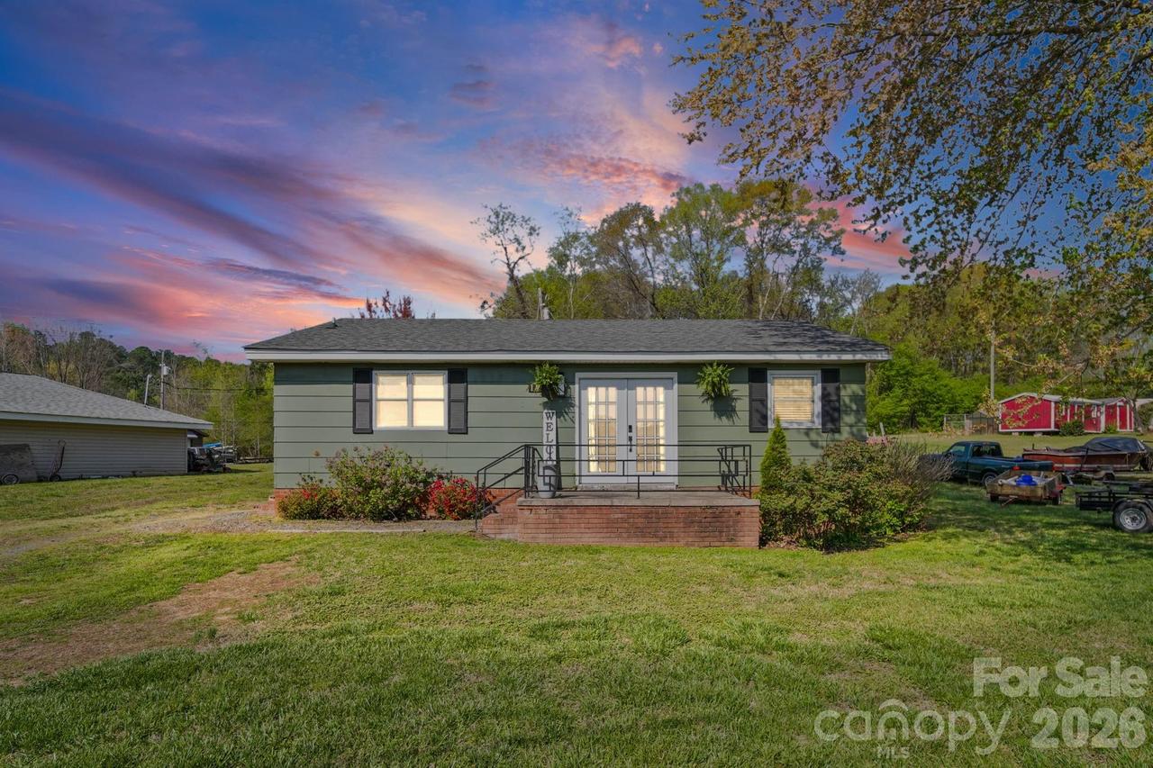 197 Vineyard Rd., Norwood, NC 28128