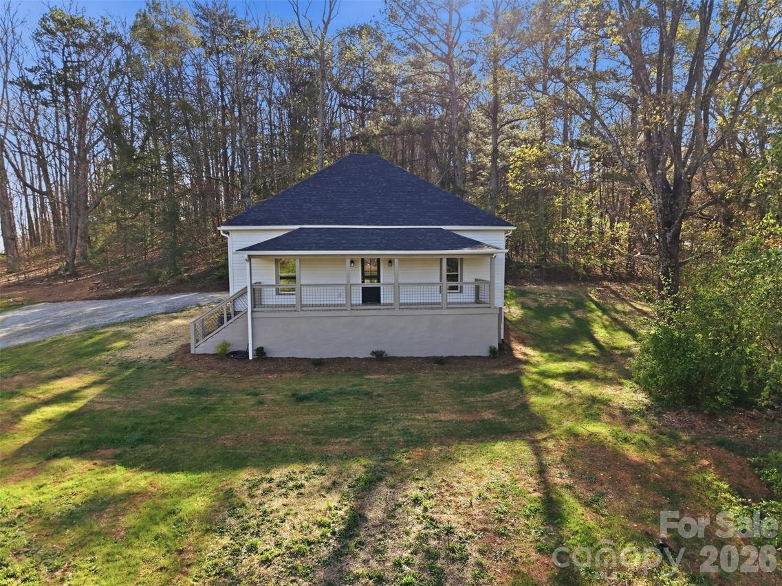 600 Linneys Mountain Rd., Taylorsville, NC 28681