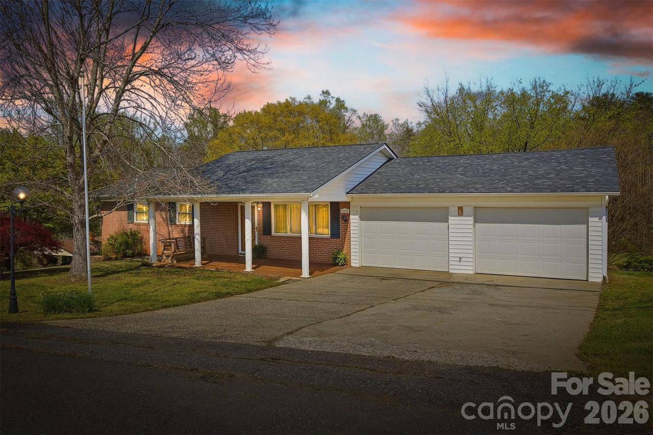 2174 Chester Ave., Morganton, NC 28655