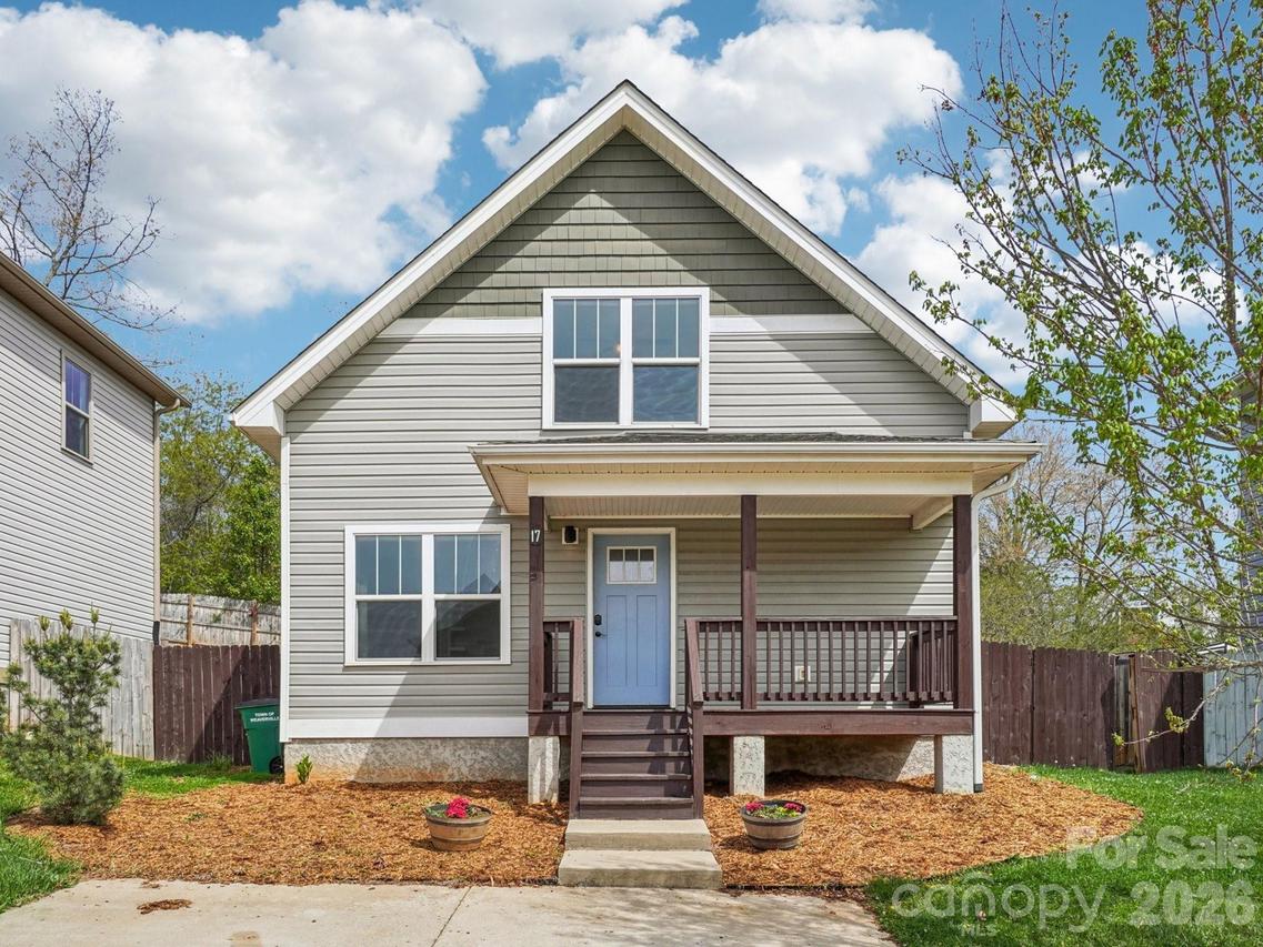 17 Yarrow Meadow Rd., Weaverville, NC 28787