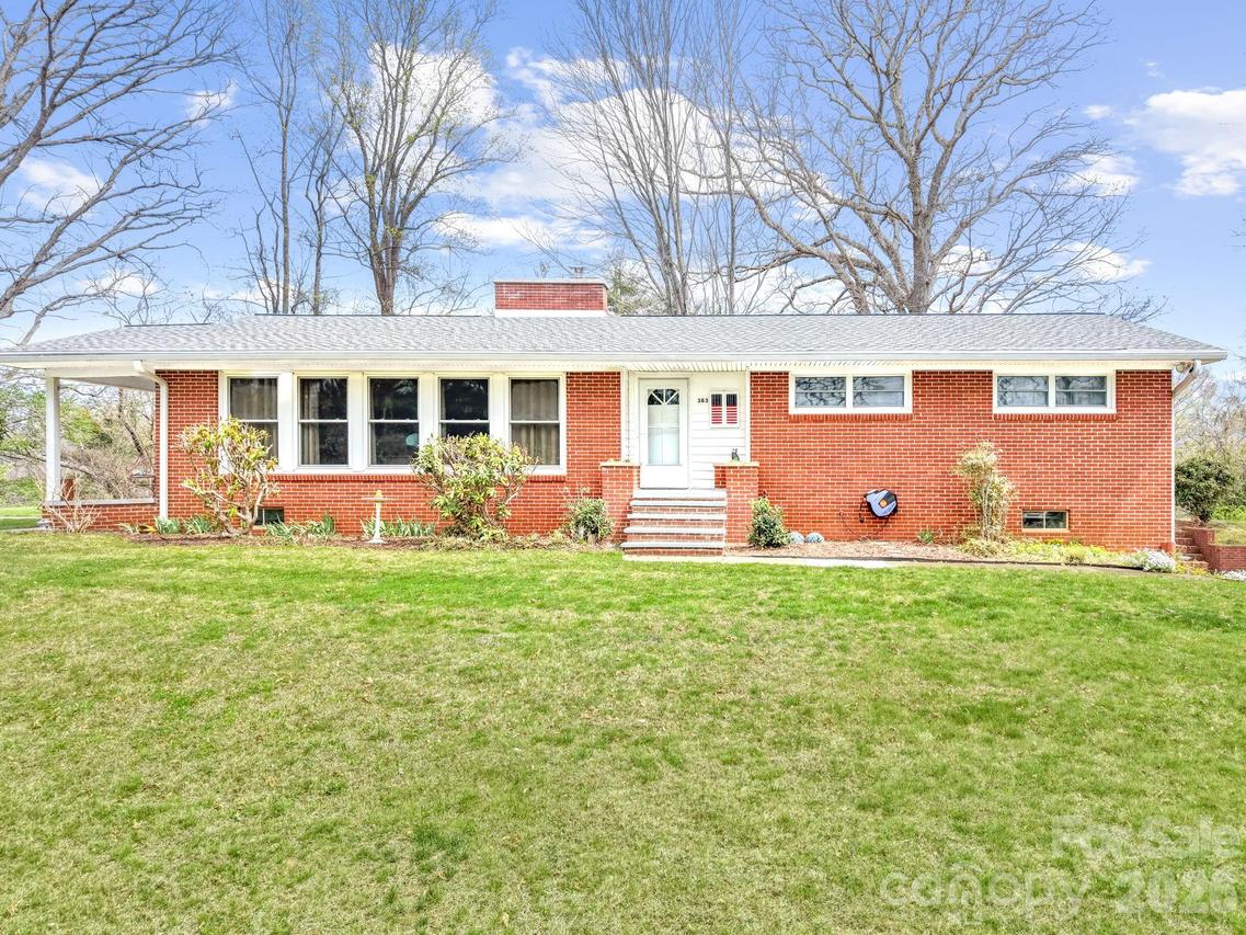 383 Monte Vista Dr., Waynesville, NC 28786