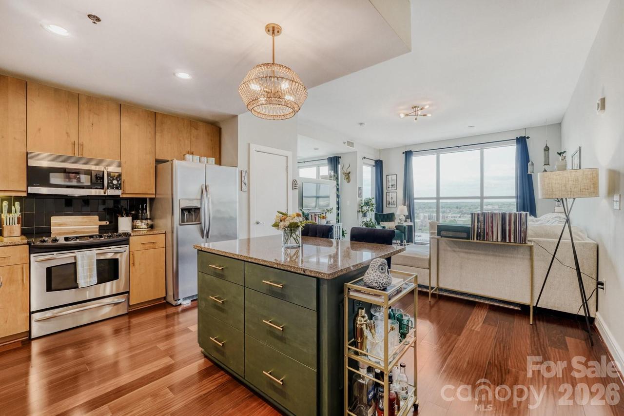 333 W Trade St. #1105, Charlotte, NC 28202