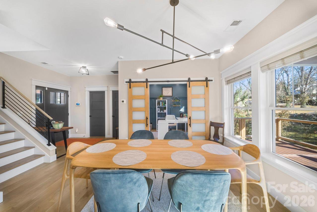 38 Acona Ln., Asheville, NC 28803