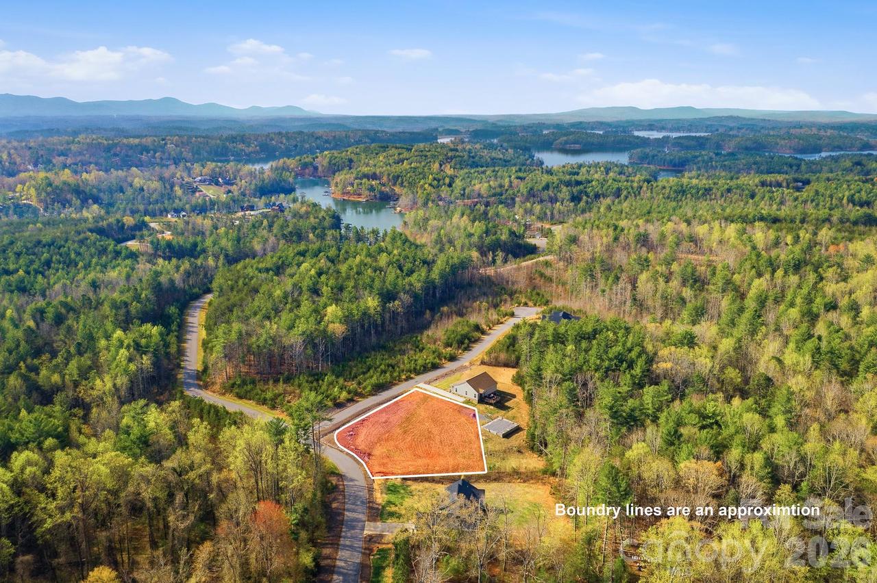 2018 Starlight Ln., Morganton, NC 29655