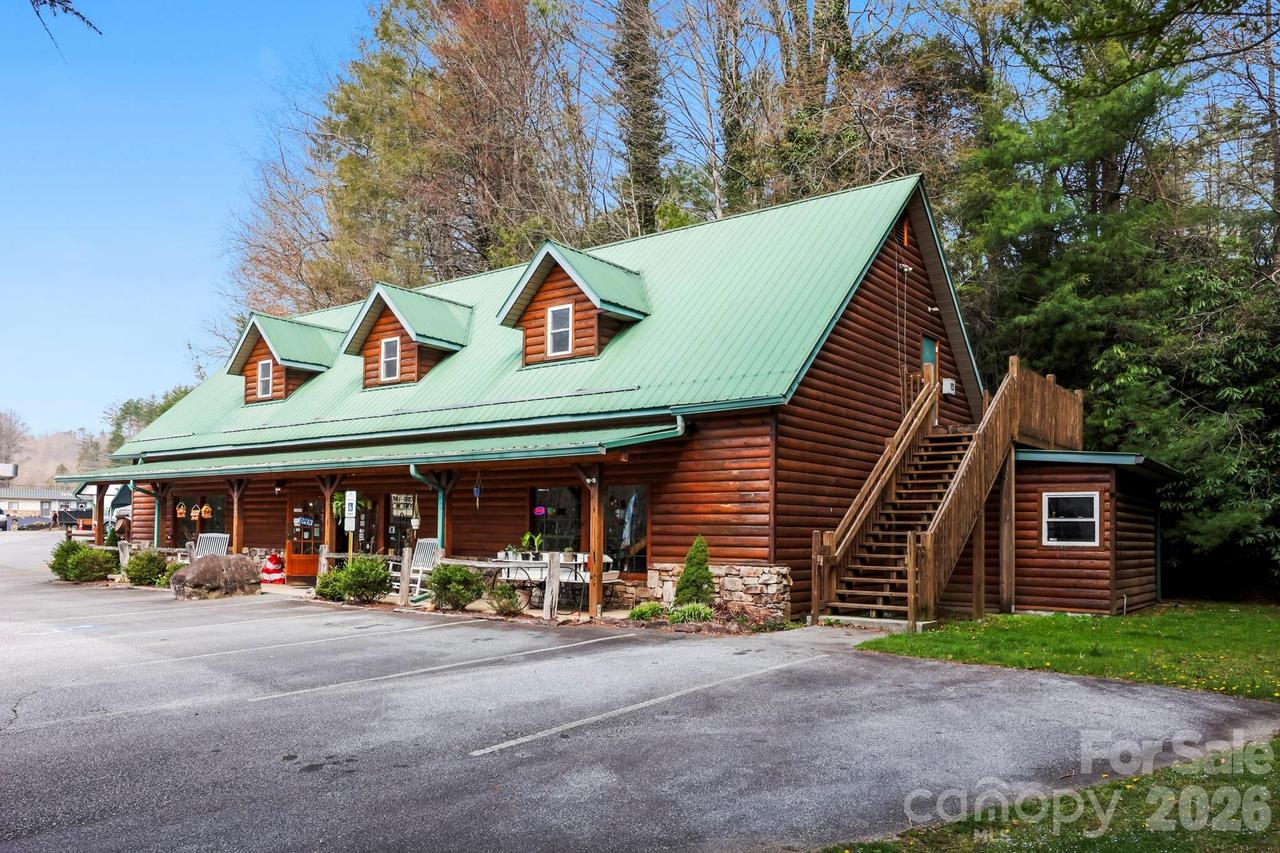 10932 Rosman Hwy., Lake Toxaway, NC 28747