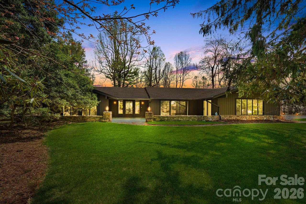 254 Orchard Cir., Laurel Park, NC 28739