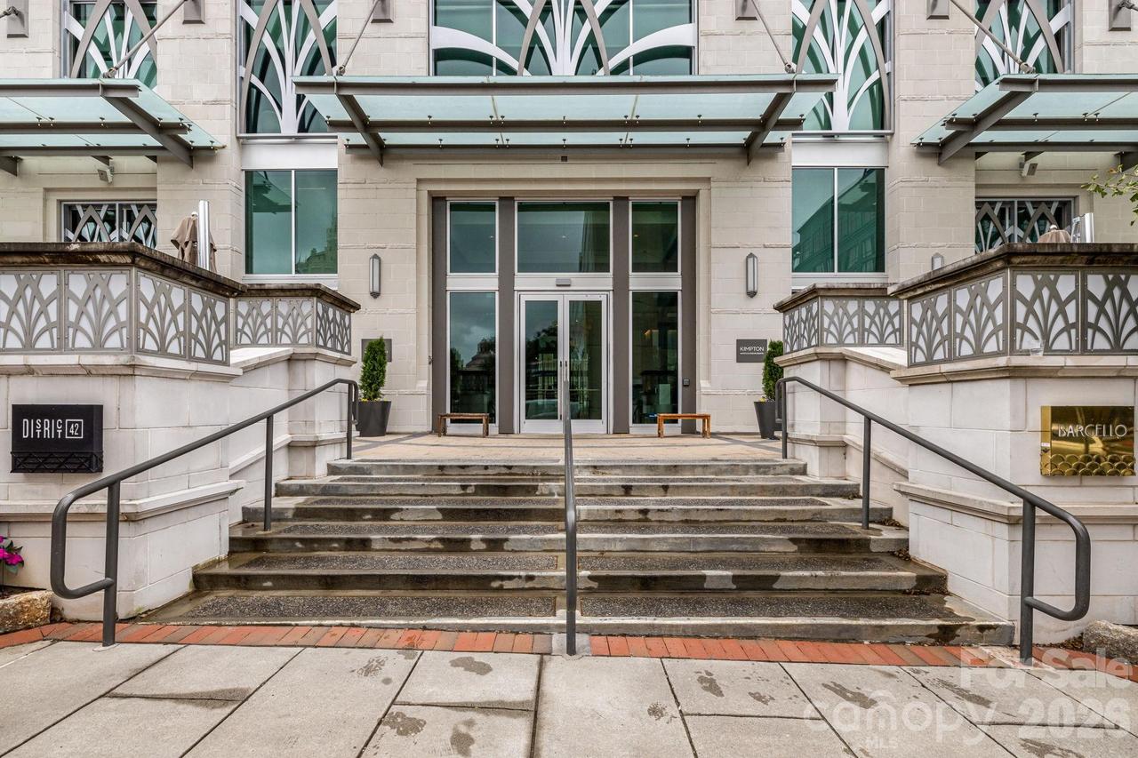 7 Patton Ave. #1005, Asheville, NC 28801