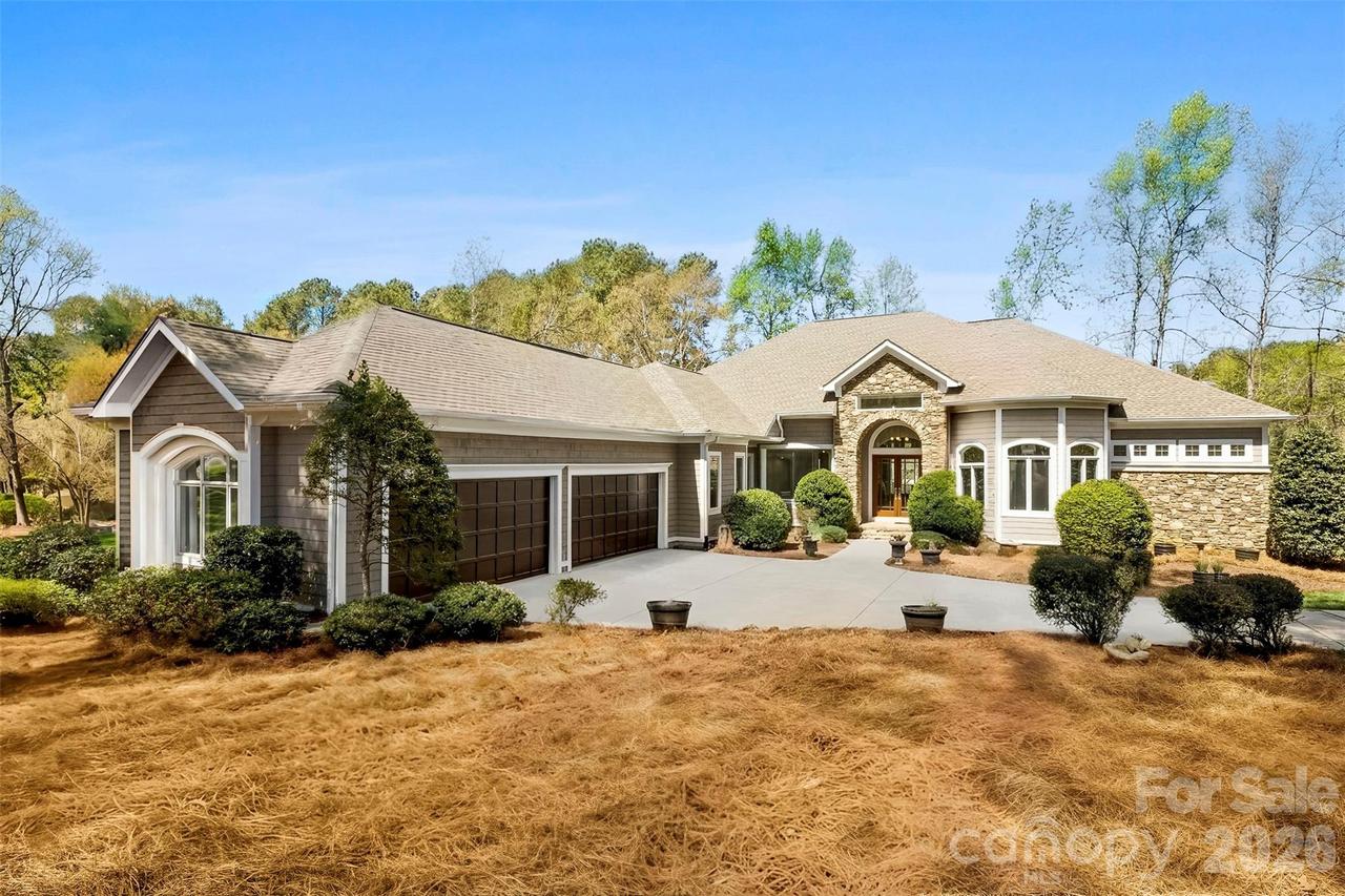 143 Brawley Harbor Pl., Mooresville, NC 28117