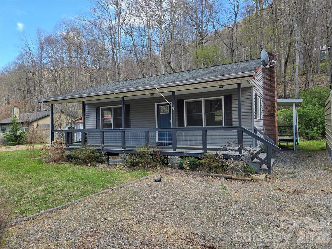 17 Forest Dr., Maggie Valley, NC 28751
