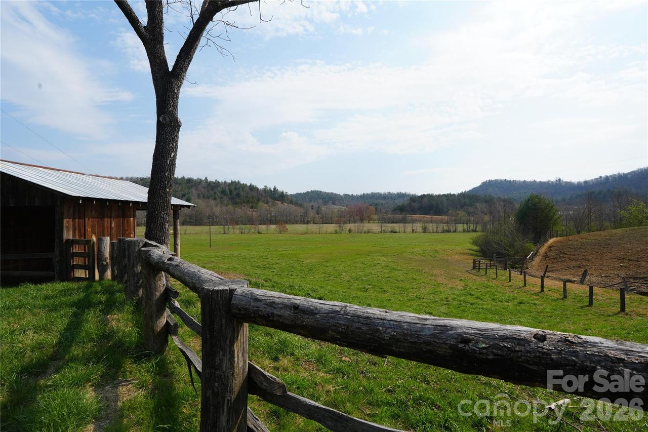 316 Lewis Fork Baptist Church Rd., Purlear, NC 28665