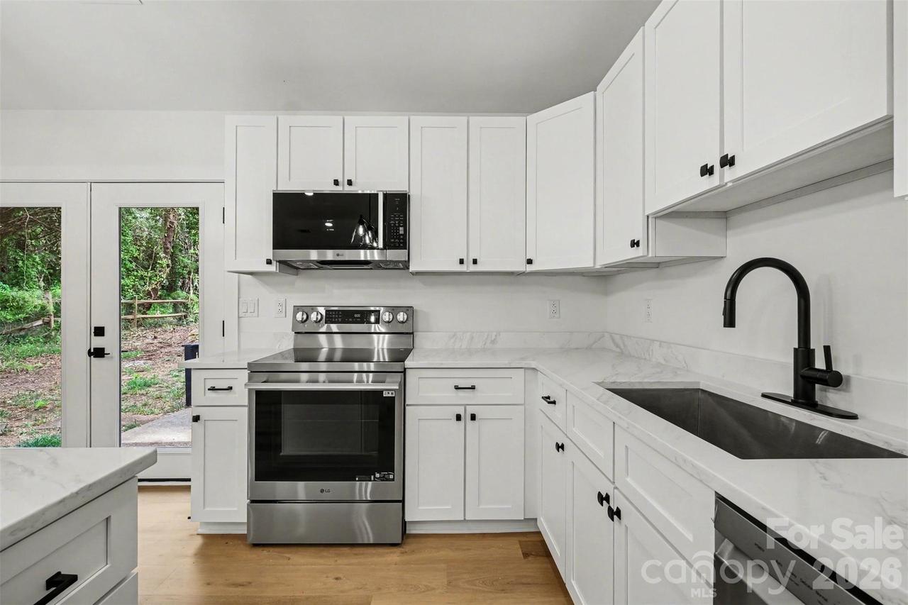 10237 Cairnsmore Pl., Mint Hill, NC 28227