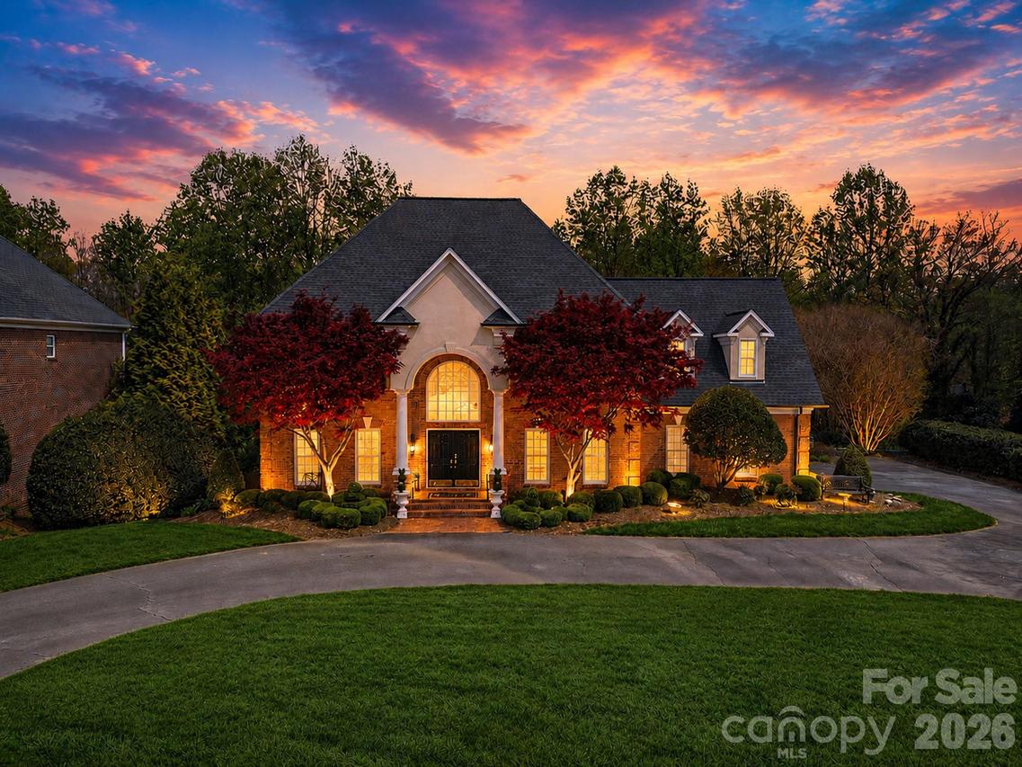 3704 8th Street Pl., Hickory, NC 28601