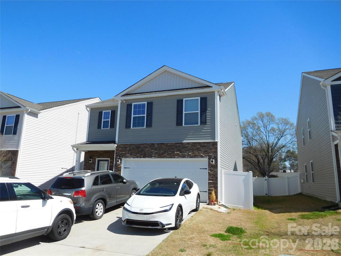 8112 Clairwood Dr., Charlotte, NC 28269