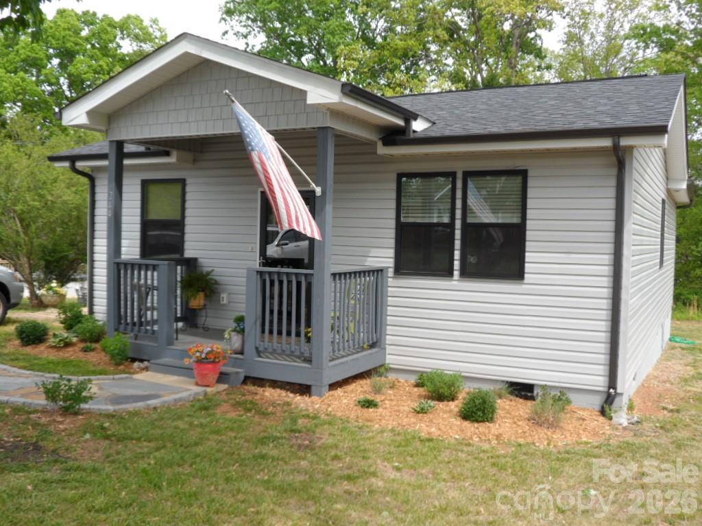 244 Holly St., Hudson, NC 28638