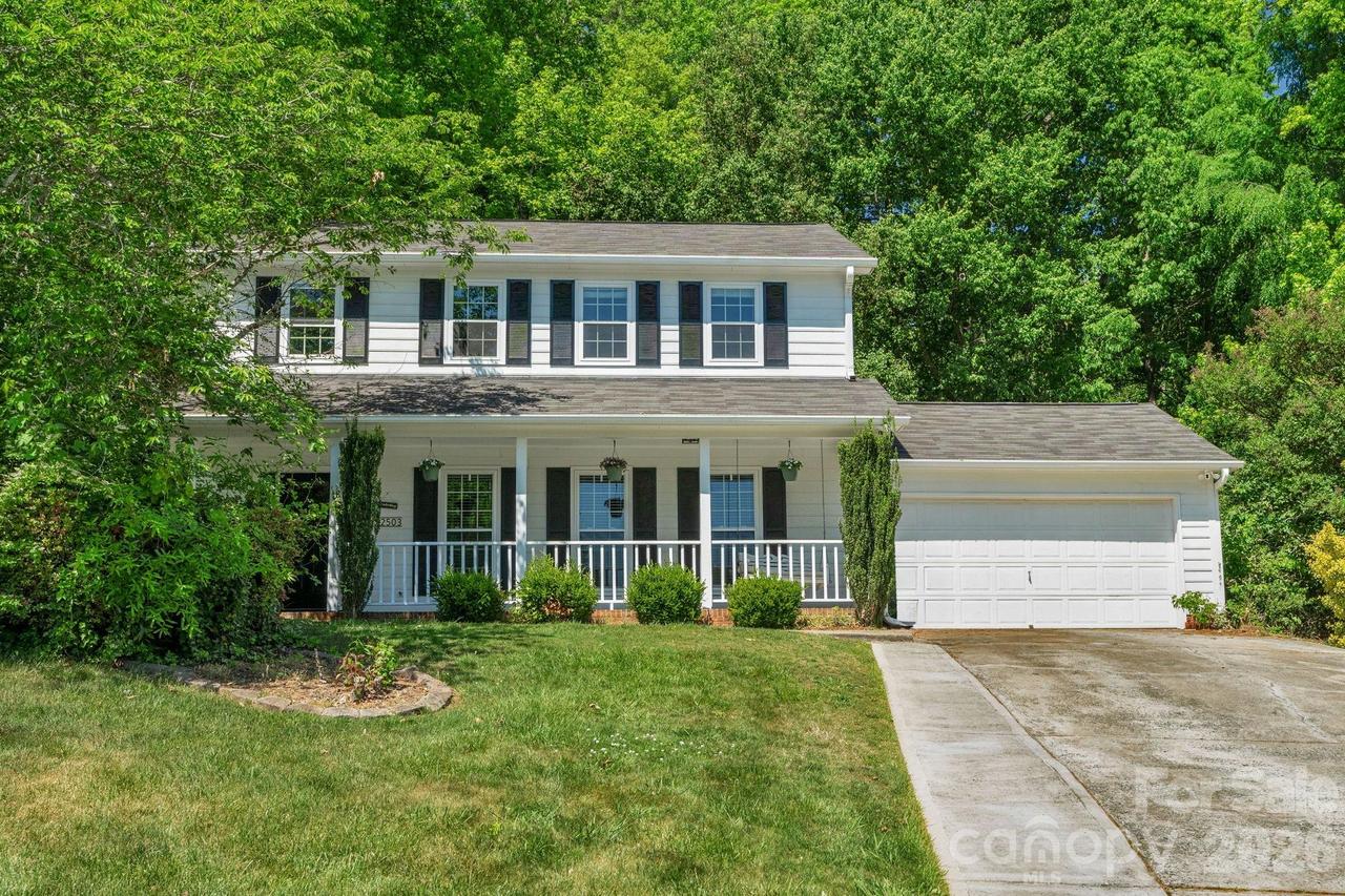 2503 Bathgate Ln., Matthews, NC 28105