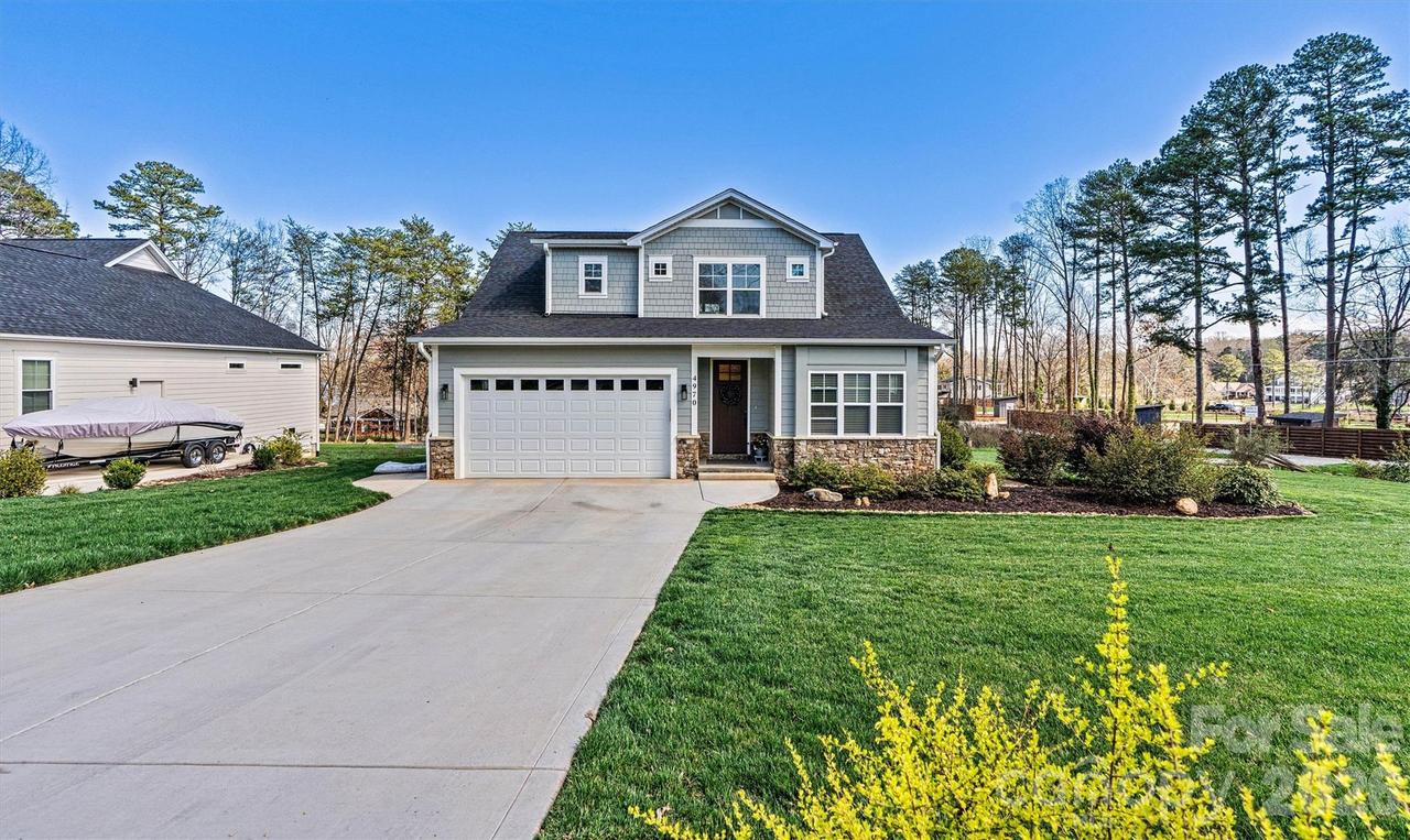 4970 Surfwood Dr., Sherrills Ford, NC 28673