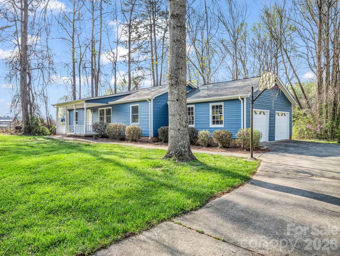 347 Crestview St., Rutherfordton, NC 28139