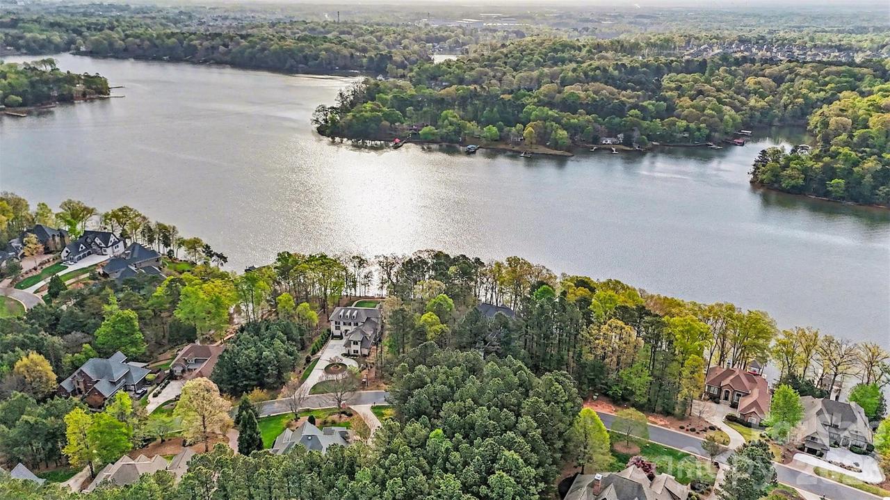 3217 Lake Pointe Dr., Belmont, NC 28173