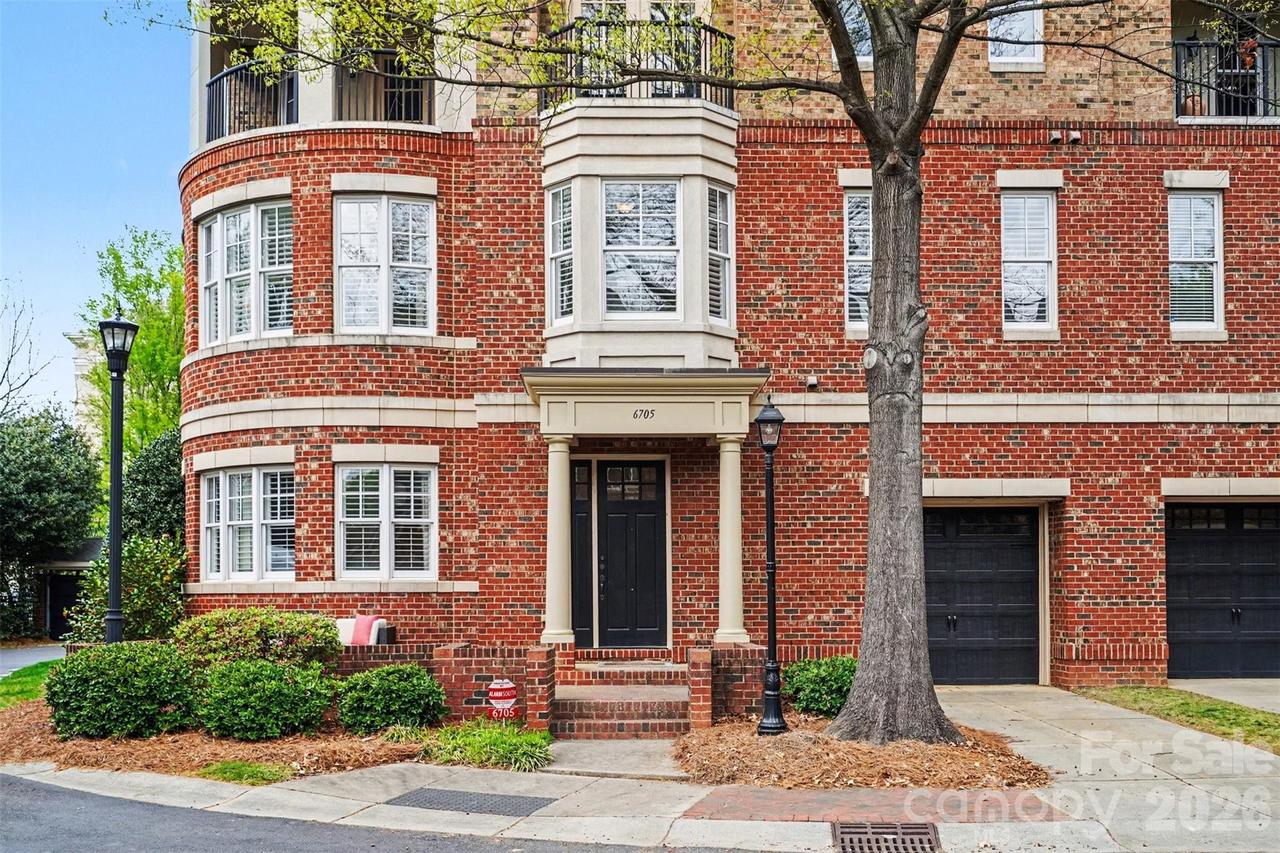 6705 Louisburg Square Ln., Charlotte, NC 28210